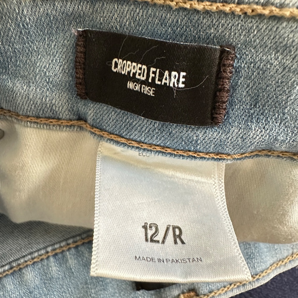 Express Cropped Flare High Rise Jeans 12/R - Picture 8 of 13